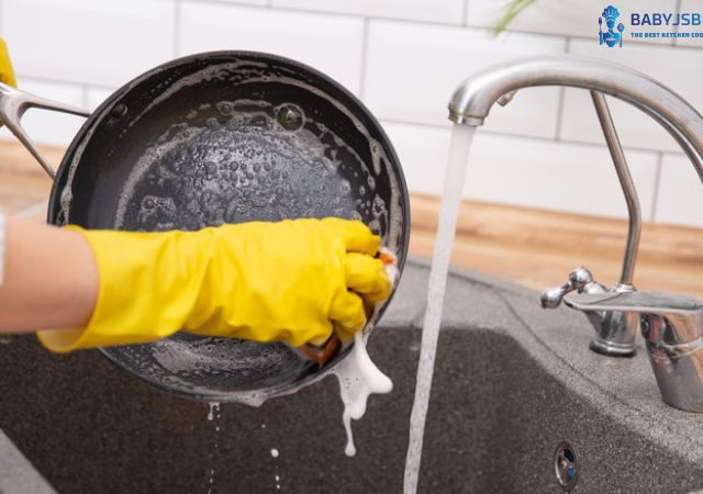 How to Clean Ceramic Pots and Pans: The Ultimate Guide for Home Cooks